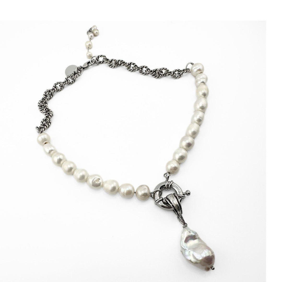 Pearl Necklace With Interchangeable Pendant Choice