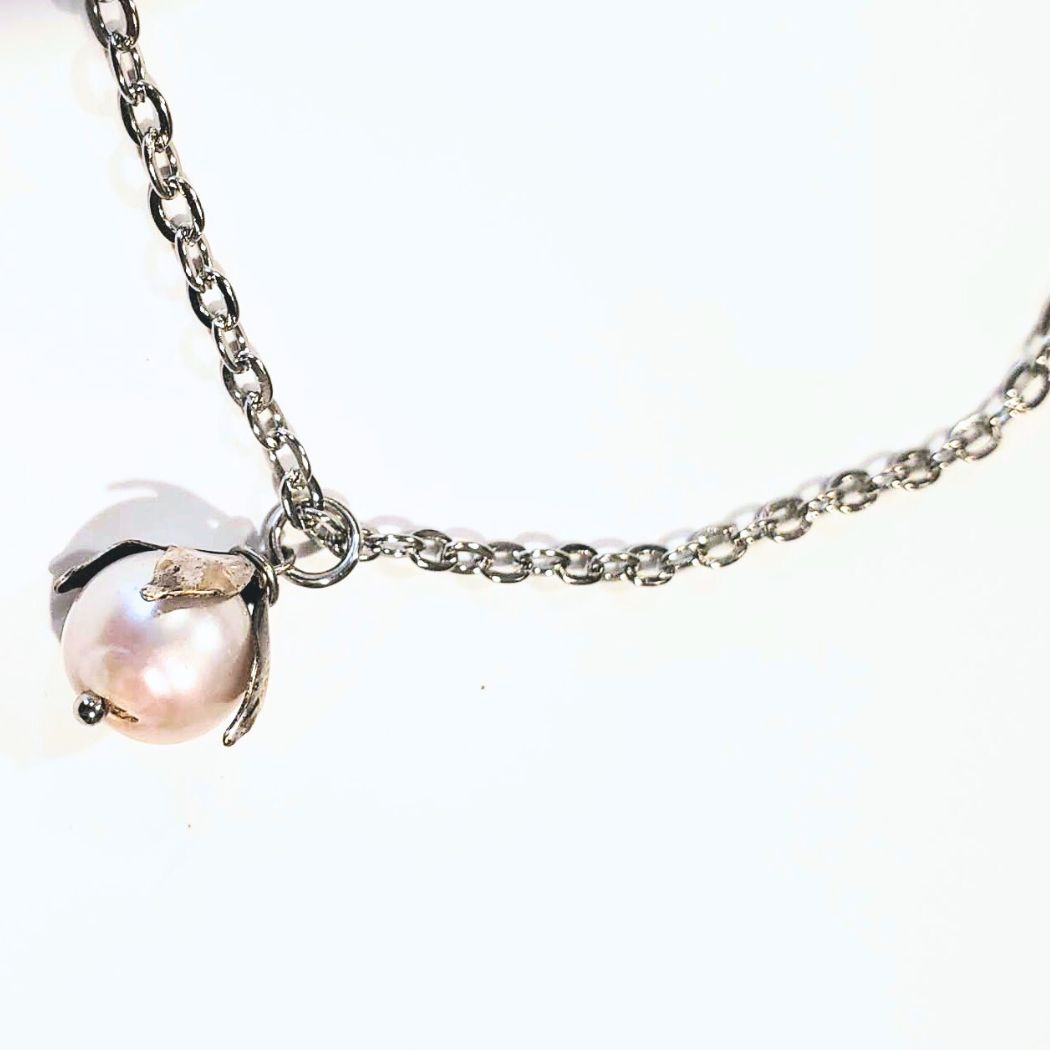 Single Pearl Necklace With Antique Silver Chain