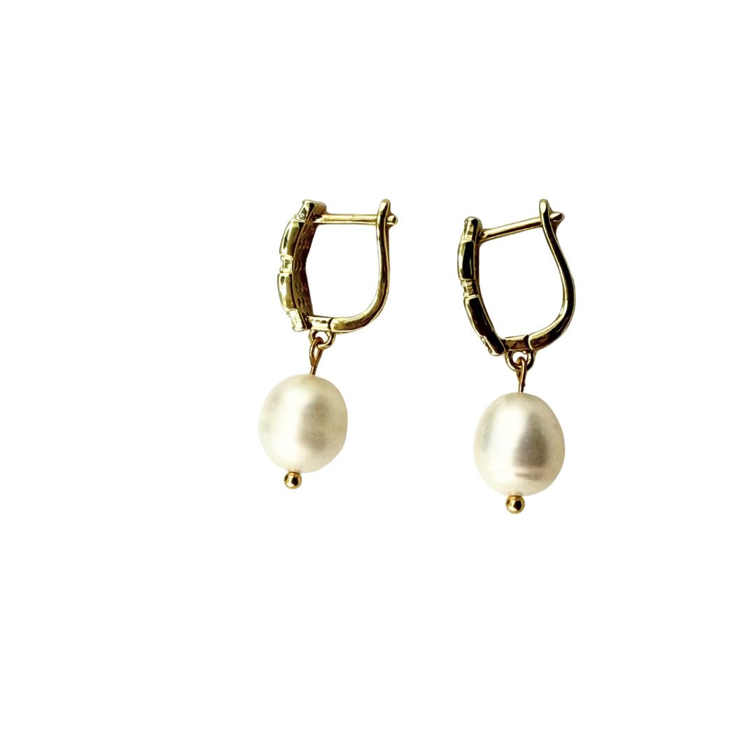 Pearl Earrings With Cubic Zirconia Leverbacks