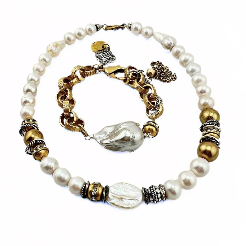 Pearl Necklace With Mixed Metal