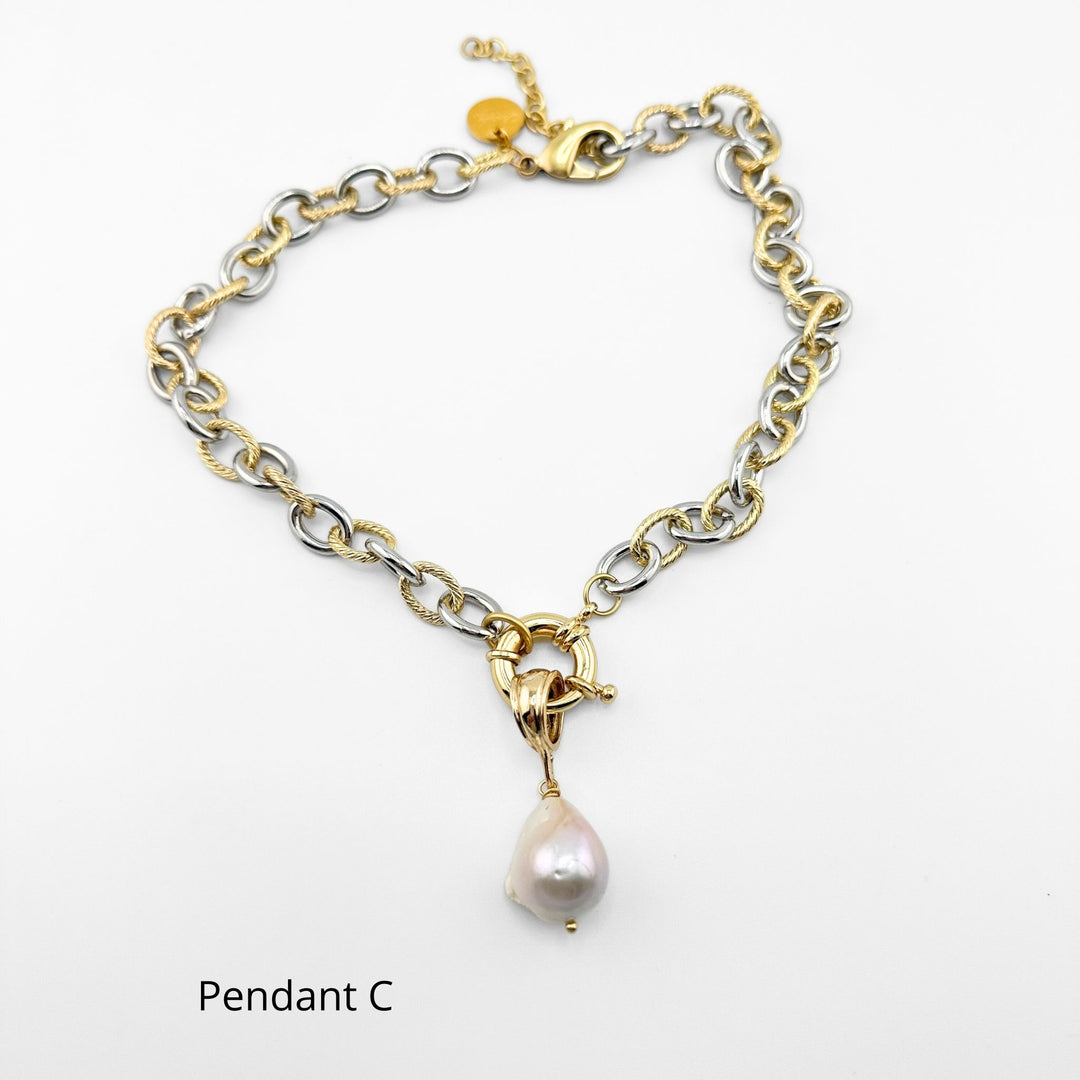 Chain with pearl pendant
