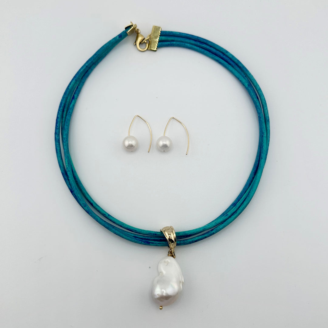 Freshwater Pearl Earrings on Wishbone Wire