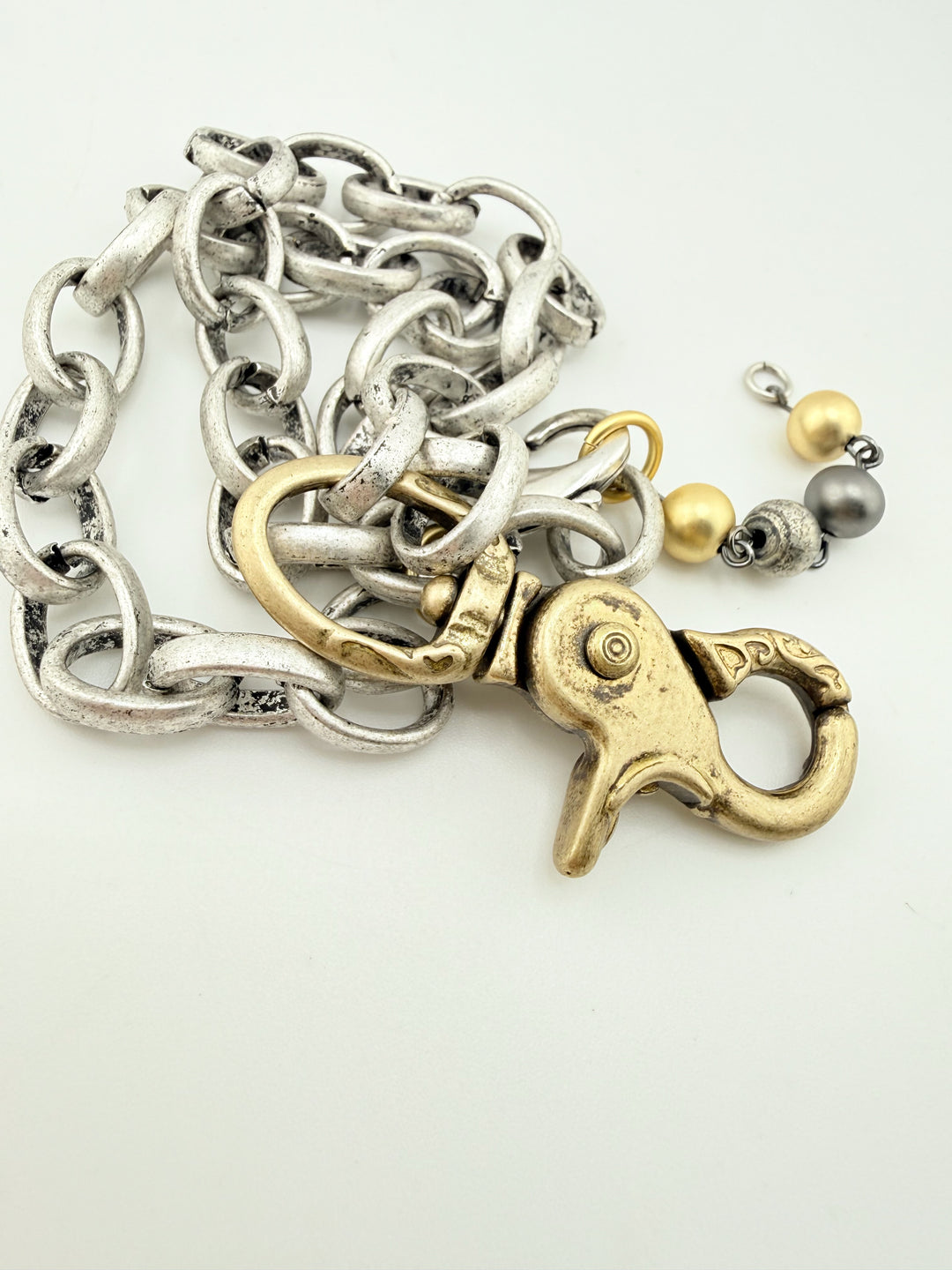 Thick Chain Necklace With Chunky Pendant