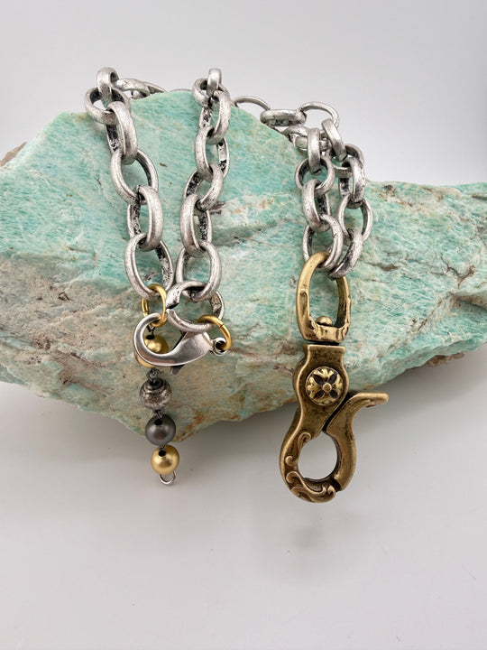 Thick Chain Necklace With Chunky Pendant