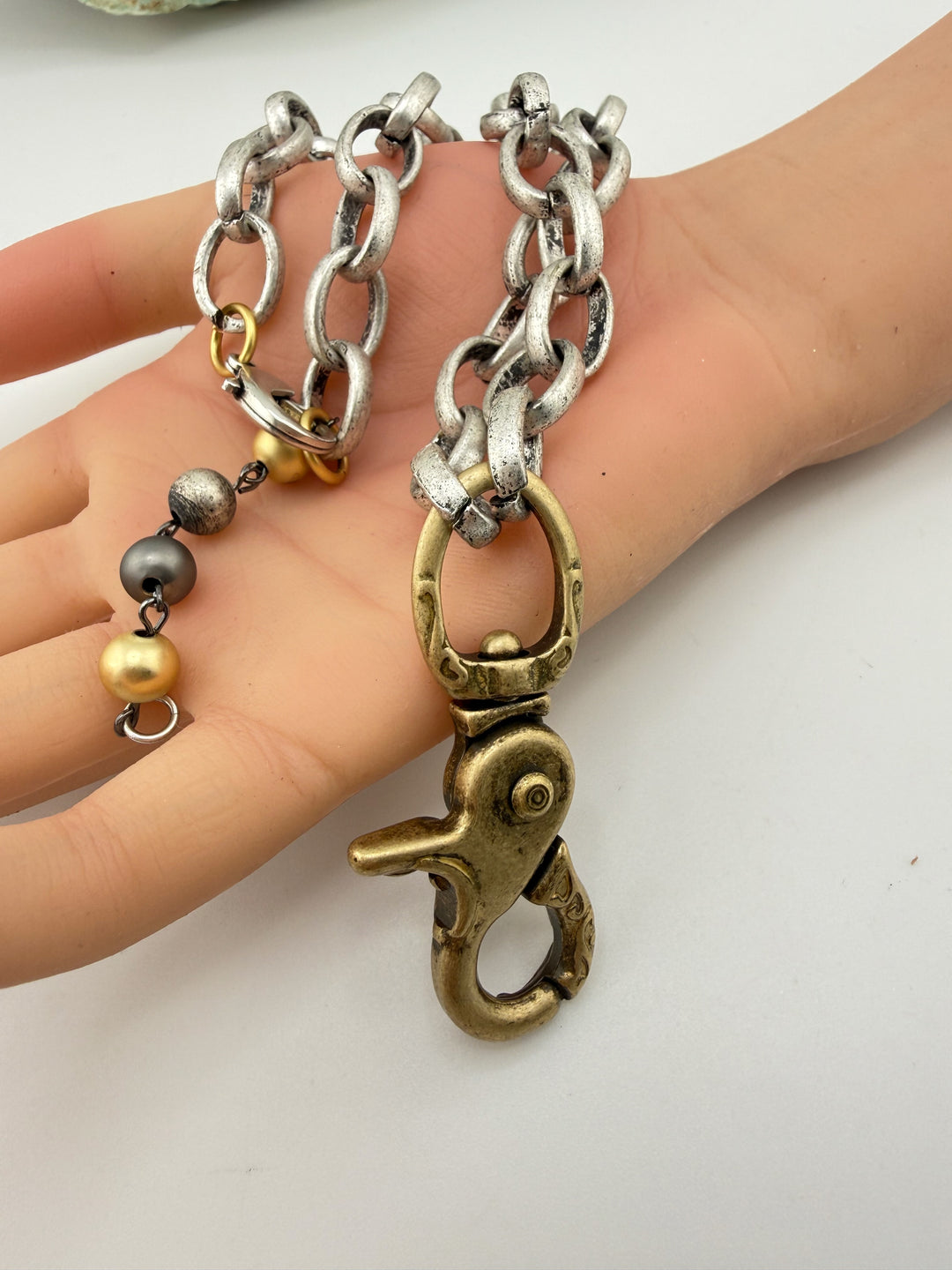 Thick Chain Necklace With Chunky Pendant
