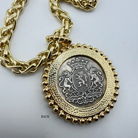 "Lucky Stride" – Horse &amp; Horseshoe Pendant Necklace on Gold Wheat Chain
