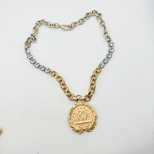 “Precious” – Three Graces Medal Necklace with Mixed-Link Chain