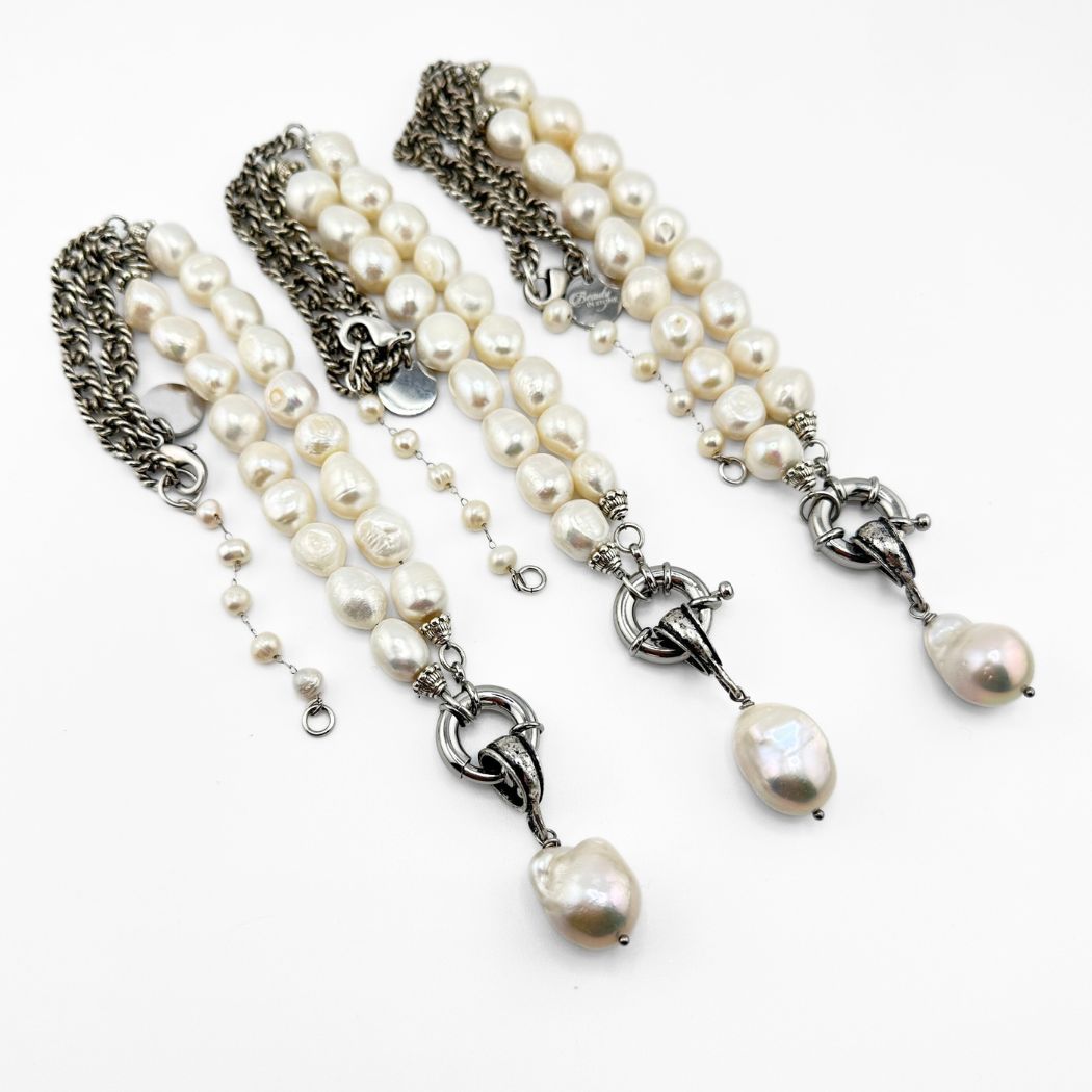 Pearl Necklace With Interchangeable Pendant Choice