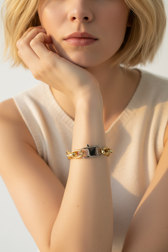 Linked Bracelet Lifestyle Shot