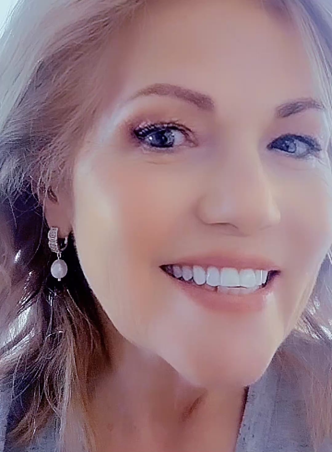 Pearl Earrings With Cubic Zirconia Leverbacks