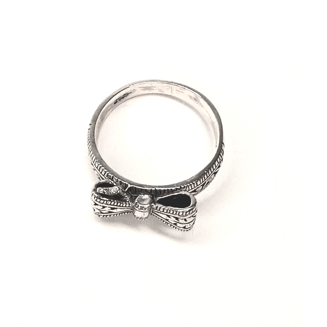 Sterling Silver Ring "Tiny Bow"